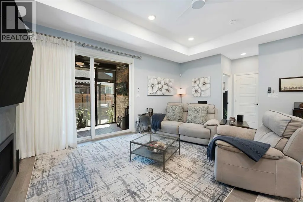 260 Livingstone CRESCENT