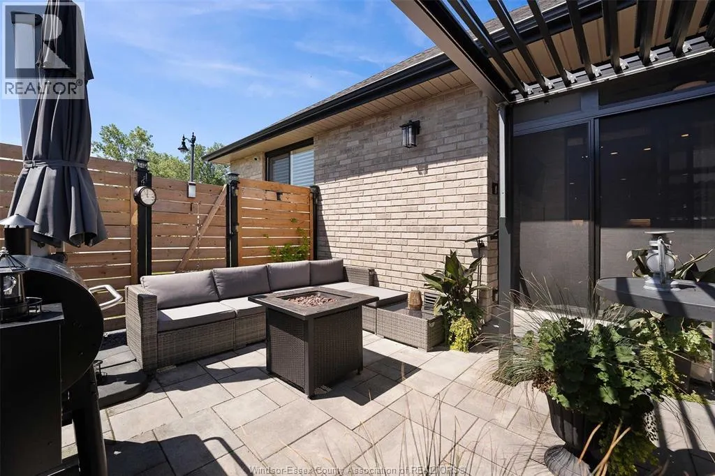 260 Livingstone CRESCENT