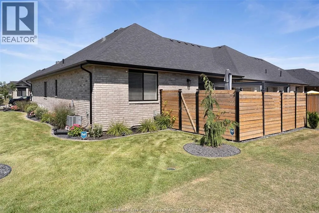 260 Livingstone CRESCENT