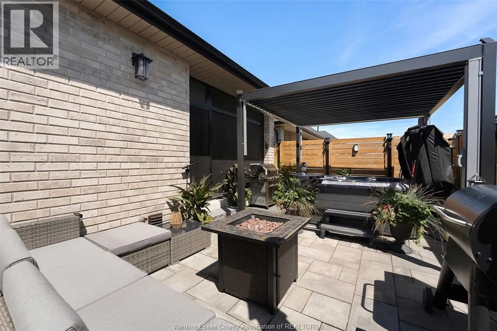 260 Livingstone CRESCENT