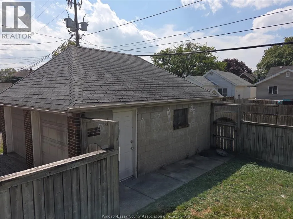 2257-2259 HOWARD AVENUE