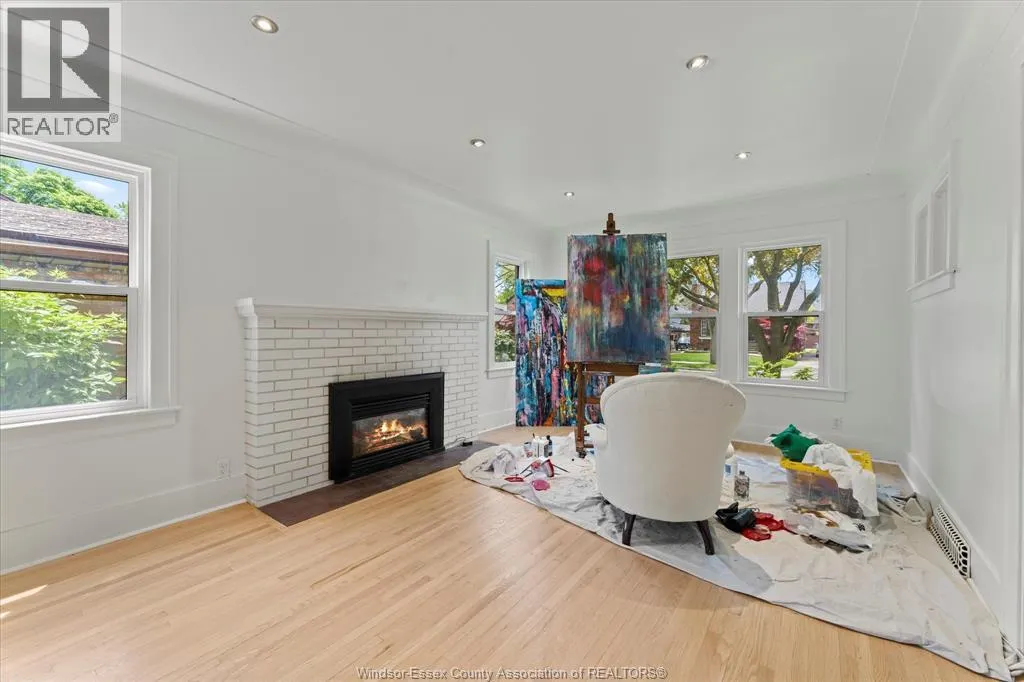 216 THOMPSON BOULEVARD