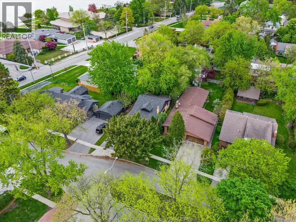 216 THOMPSON BOULEVARD