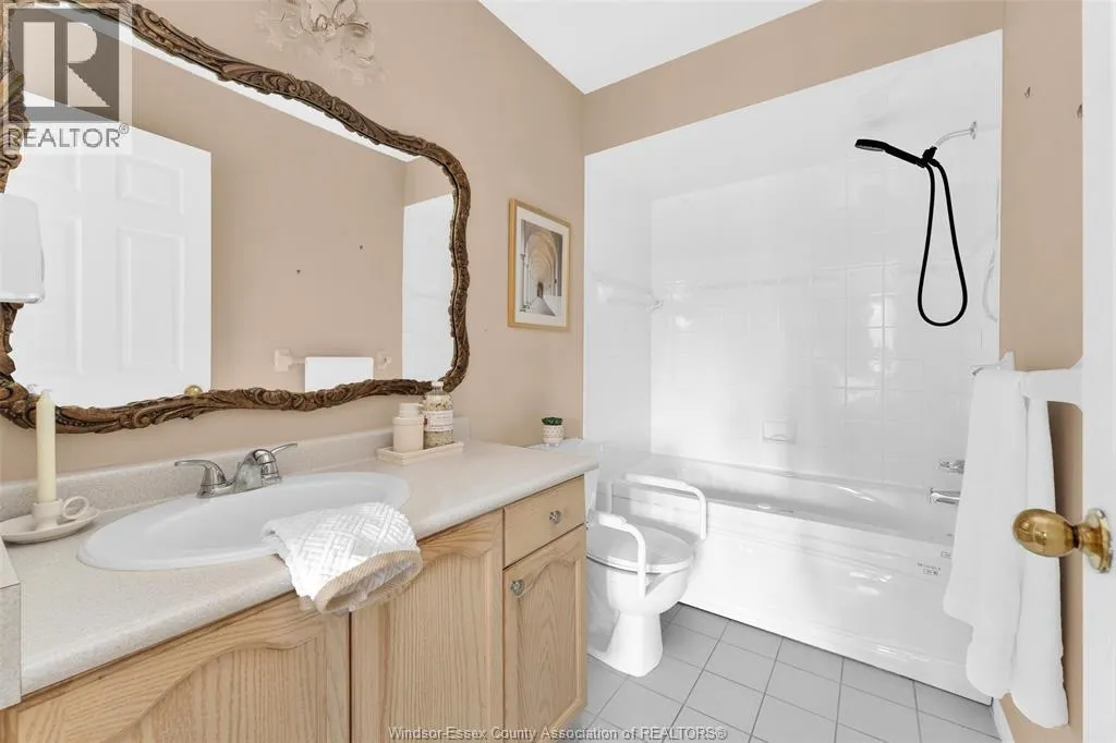 2658 NORFOLK PINES CRESCENT