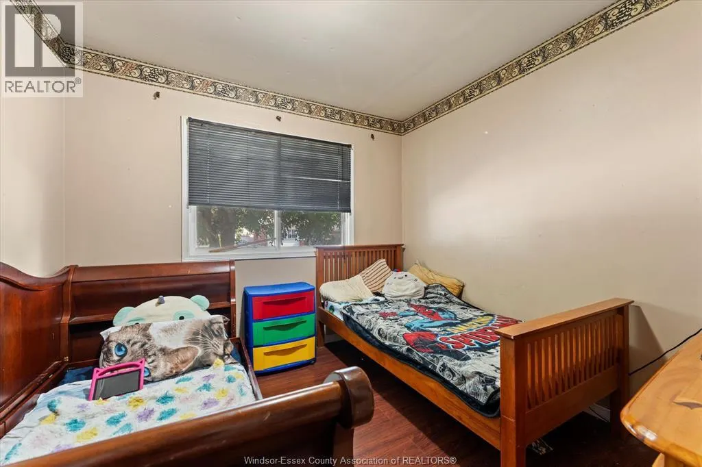 1575 ELLROSE