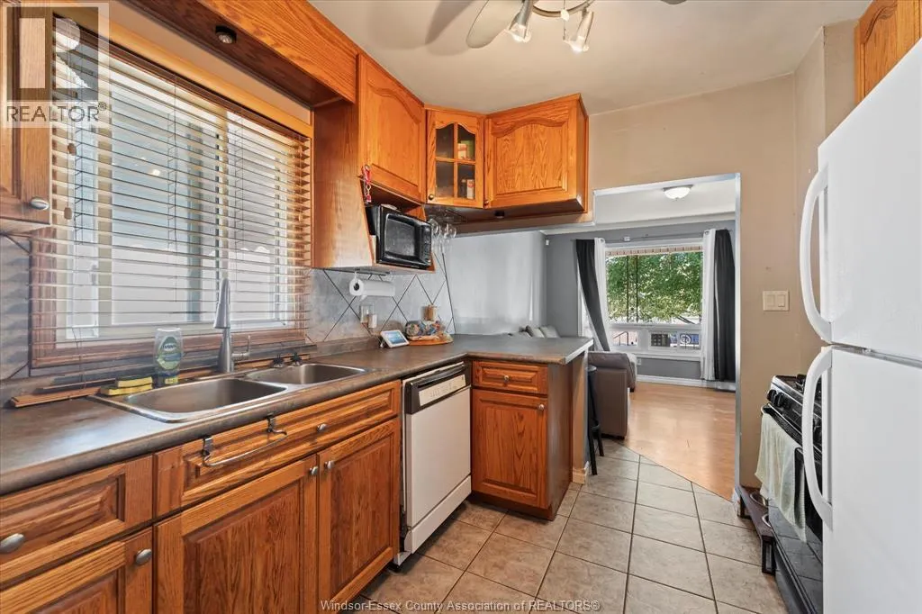 1575 ELLROSE