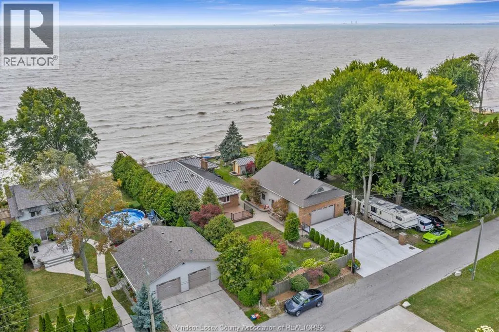 223 Lakewood DRIVE