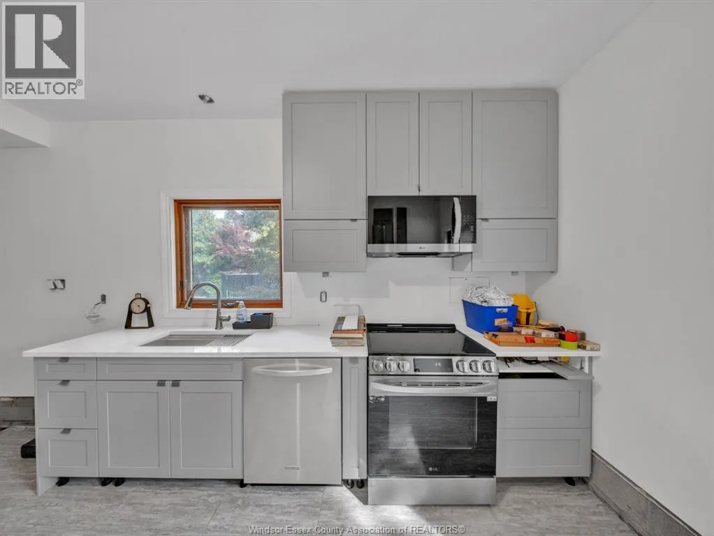 223 Lakewood DRIVE