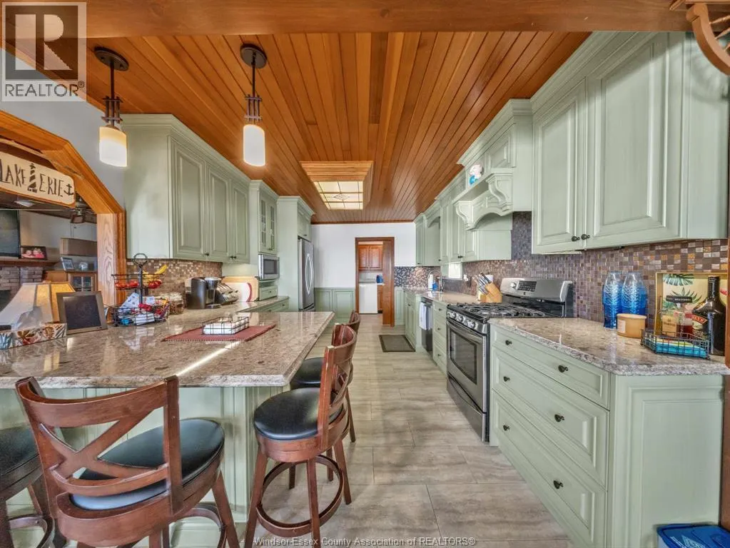 223 Lakewood DRIVE