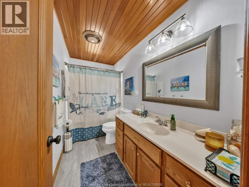 223 Lakewood DRIVE
