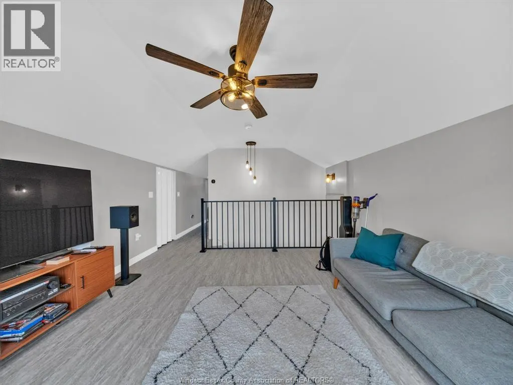 223 Lakewood DRIVE