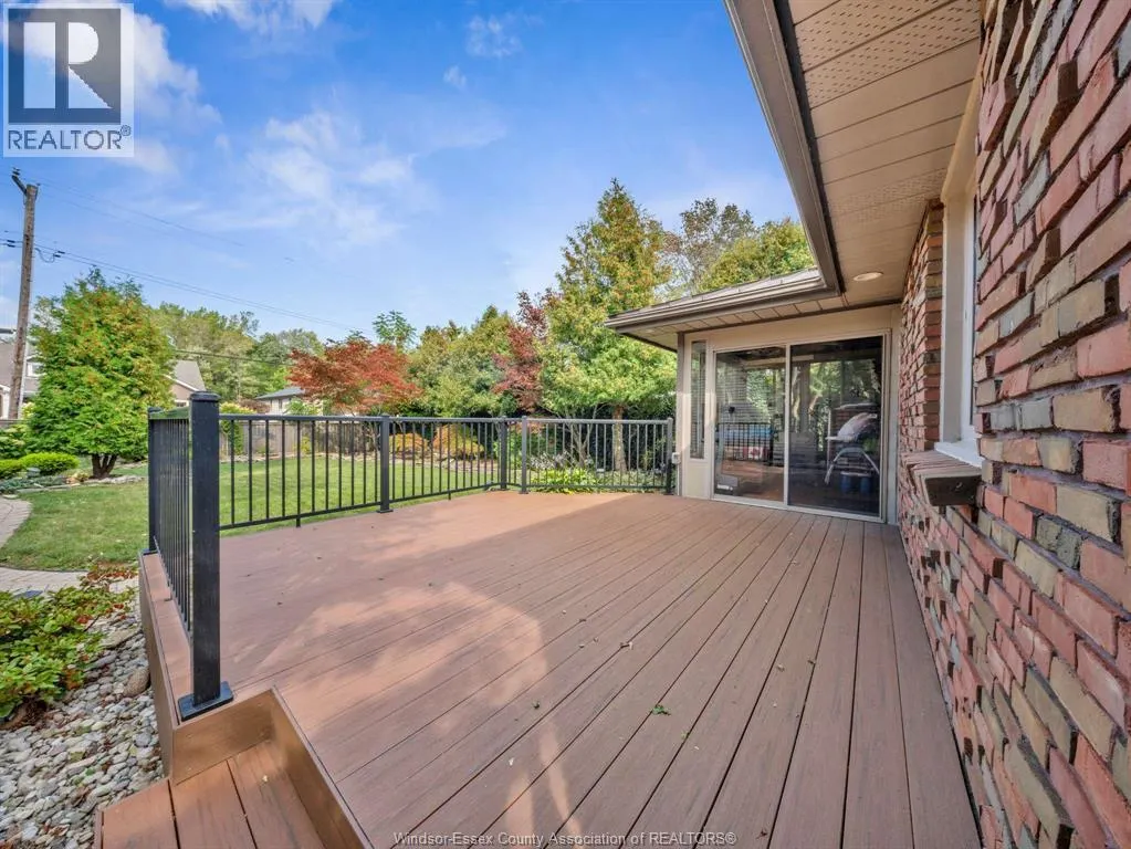 223 Lakewood DRIVE