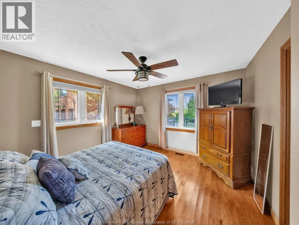 223 Lakewood DRIVE