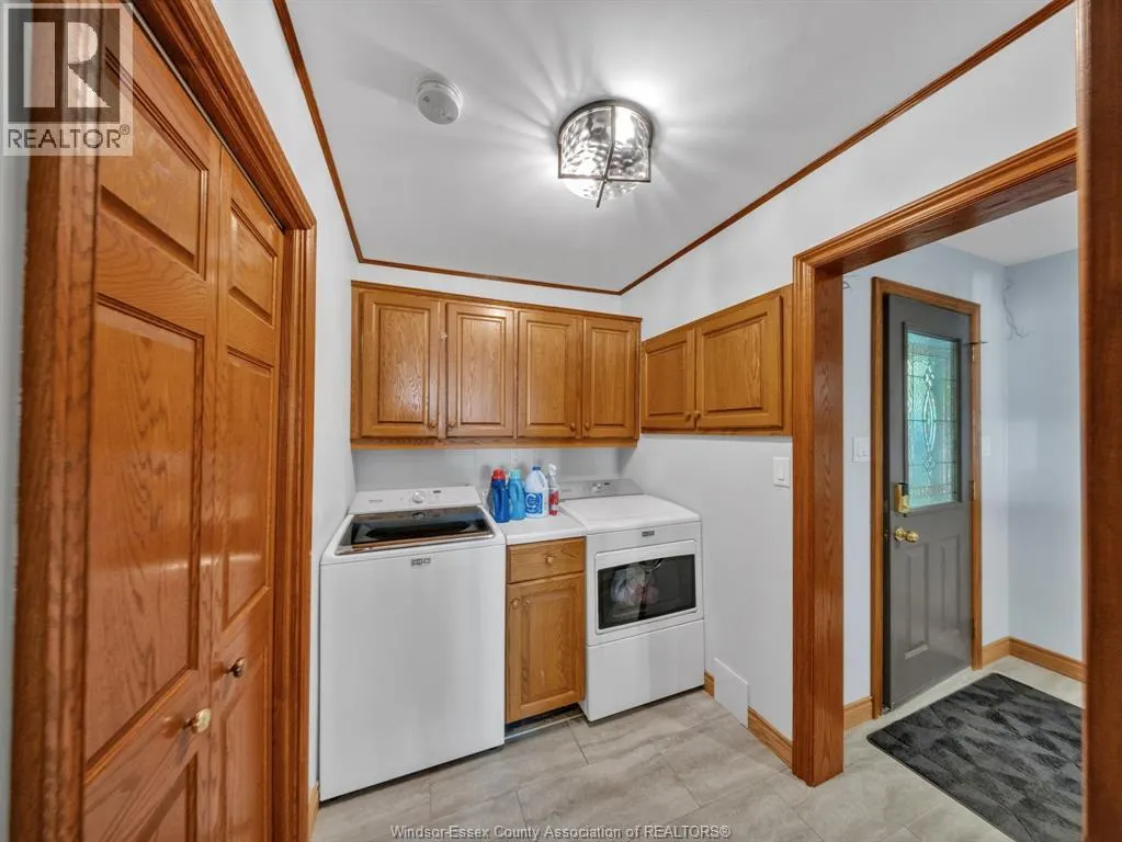 223 Lakewood DRIVE