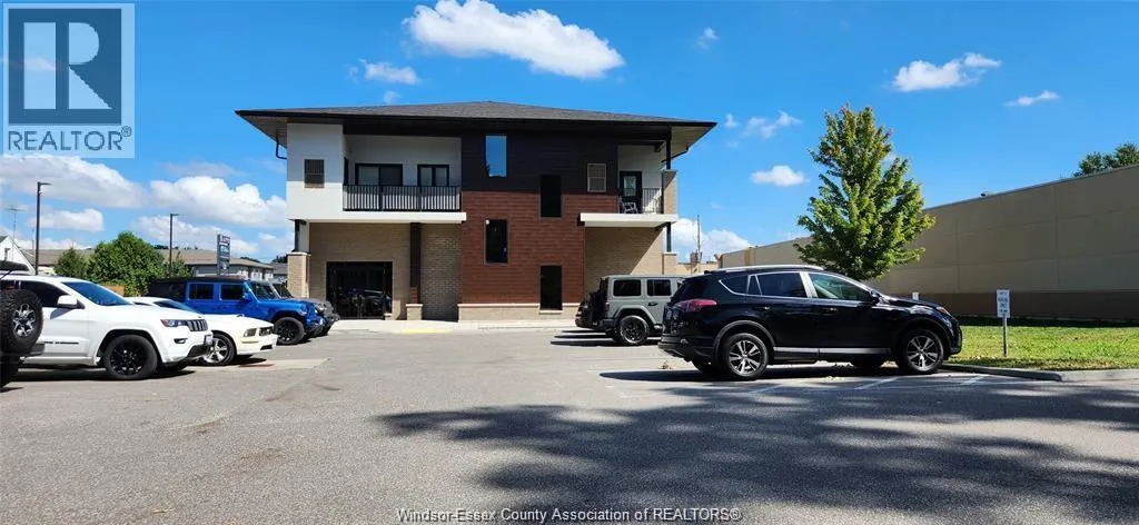 1745 SPRUCEWOOD Unit# 3