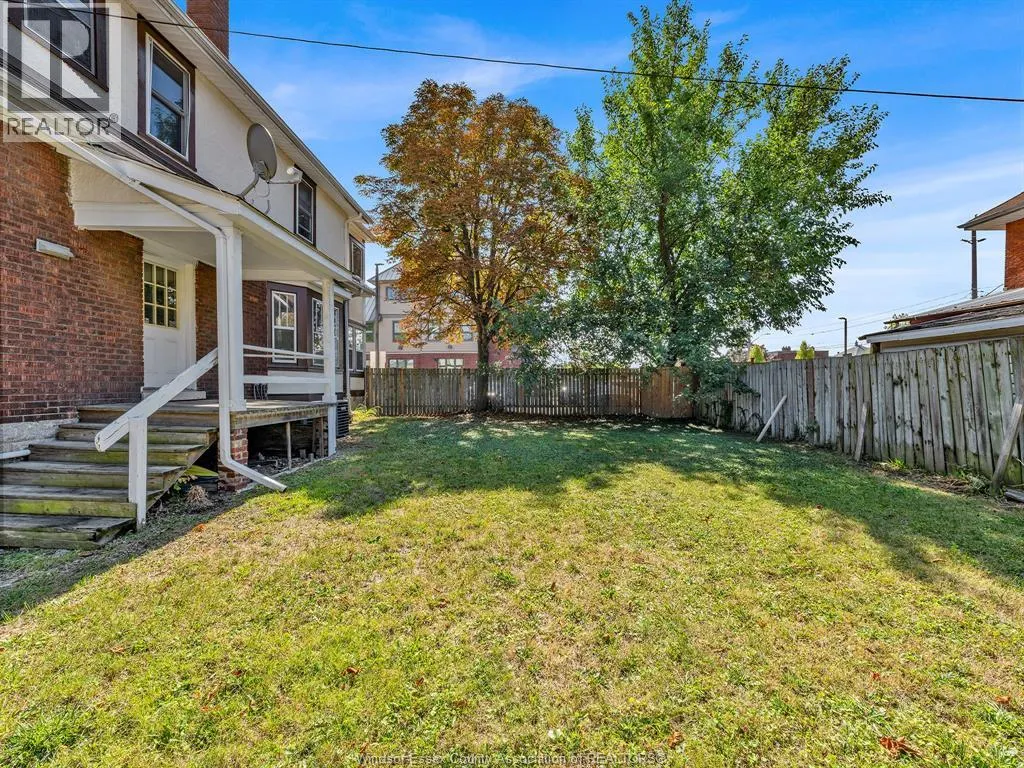 1069 OUELLETTE AVENUE