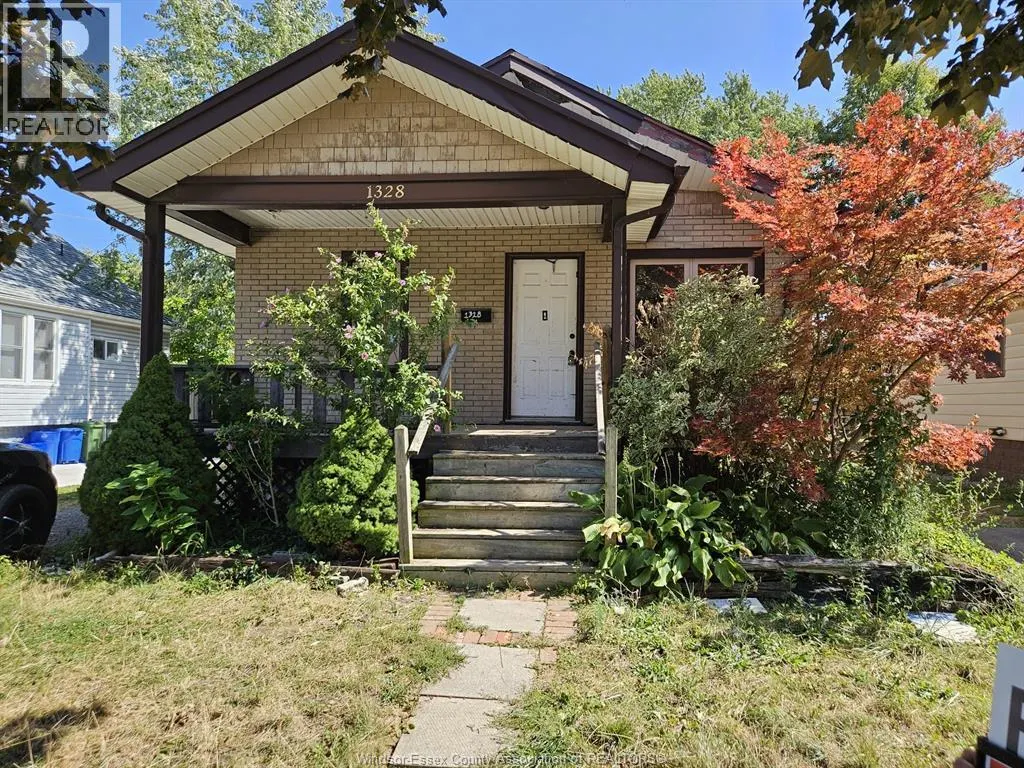1328 ELLROSE AVENUE