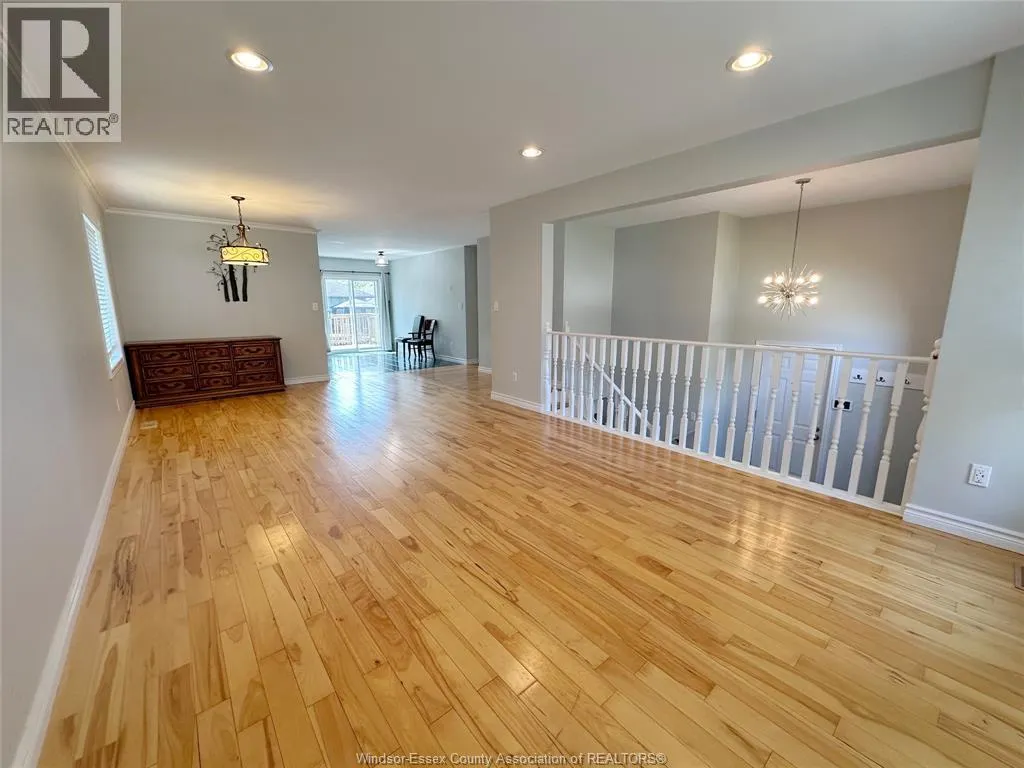 1530 OUTRAM AVENUE