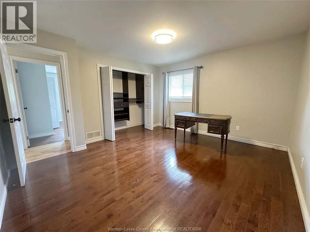 1530 OUTRAM AVENUE
