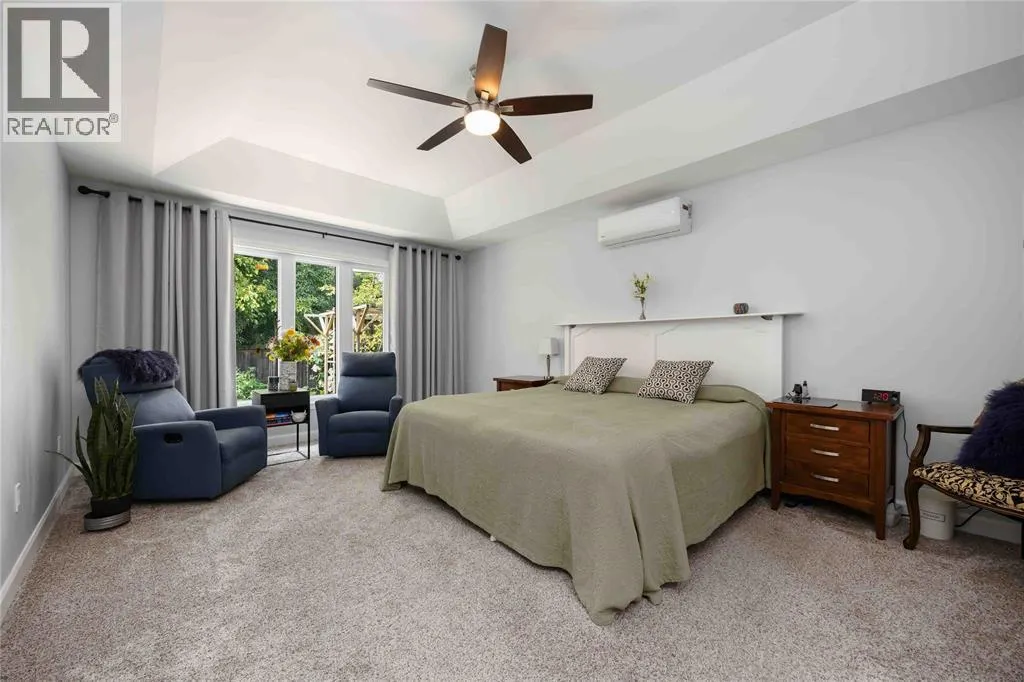 123 Cassandra BOULEVARD