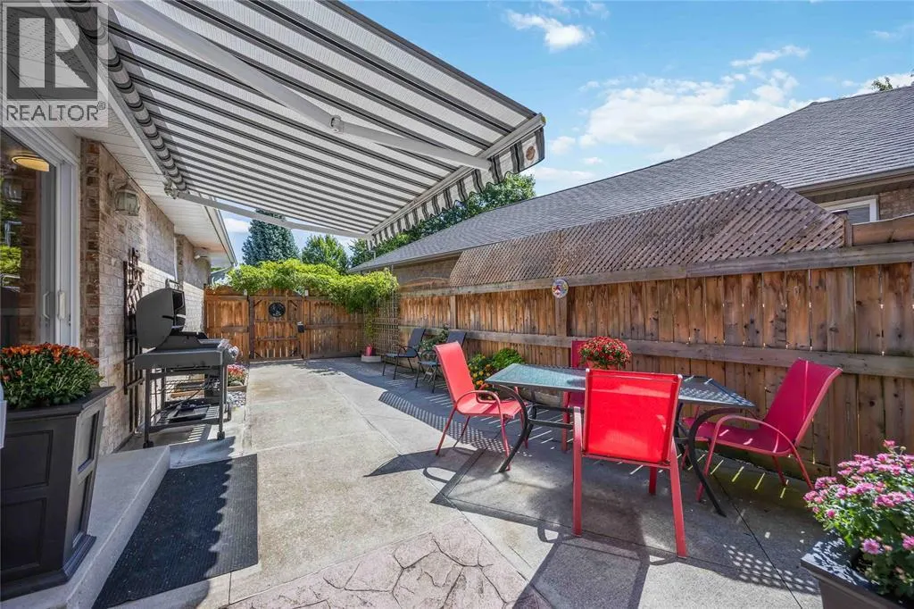 123 Cassandra BOULEVARD