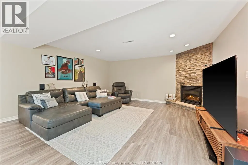 2180 SUZANNE STREET
