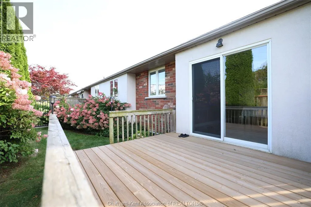 15 Oakgrove LANE