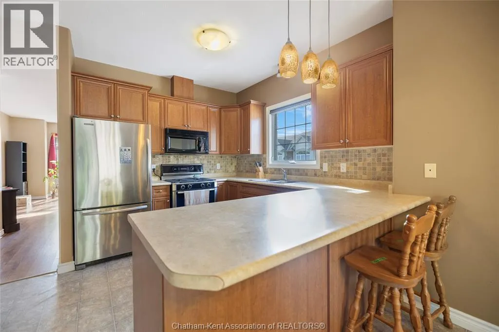 15 Oakgrove LANE