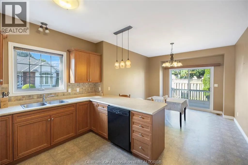 15 Oakgrove LANE