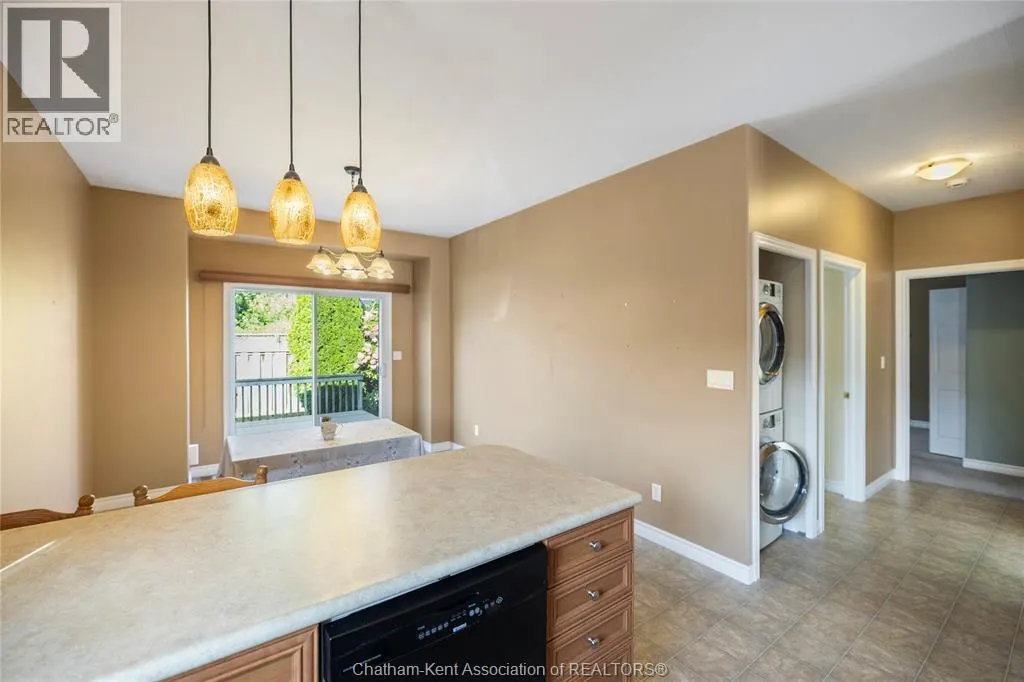 15 Oakgrove LANE
