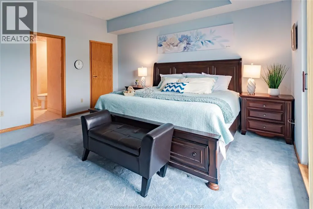 5151 RIVERSIDE Drive Unit# 905