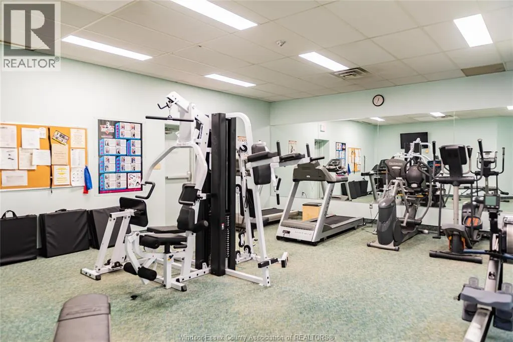5151 RIVERSIDE Drive Unit# 905
