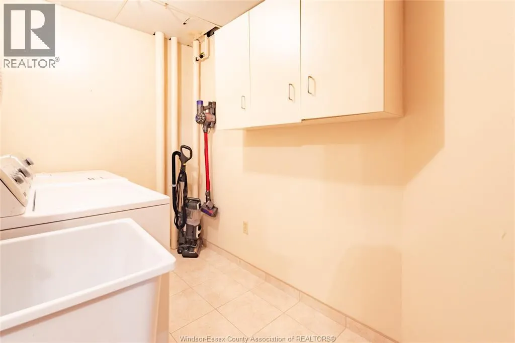 5151 RIVERSIDE Drive Unit# 905