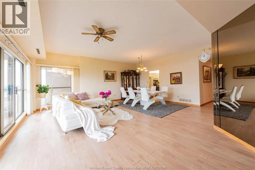 5151 RIVERSIDE Drive Unit# 905