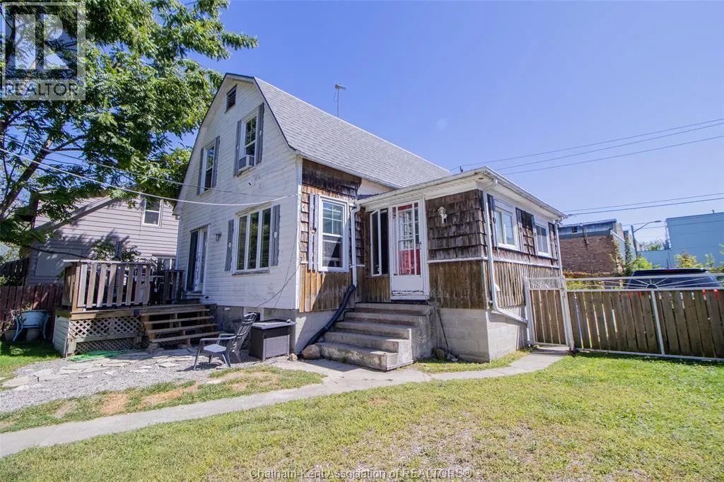 63 Spencer AVENUE