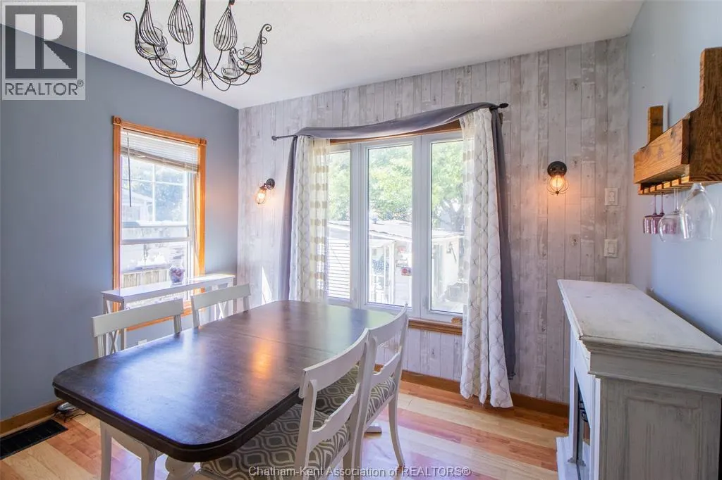 63 Spencer AVENUE