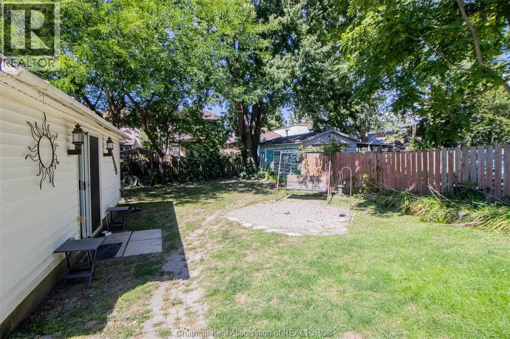 63 Spencer AVENUE