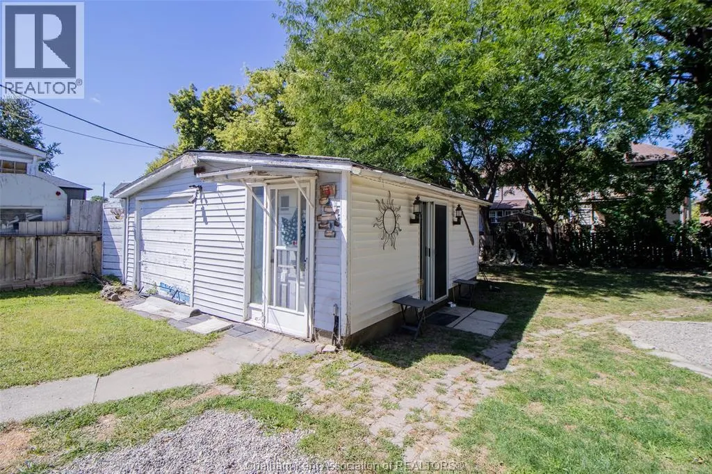 63 Spencer AVENUE