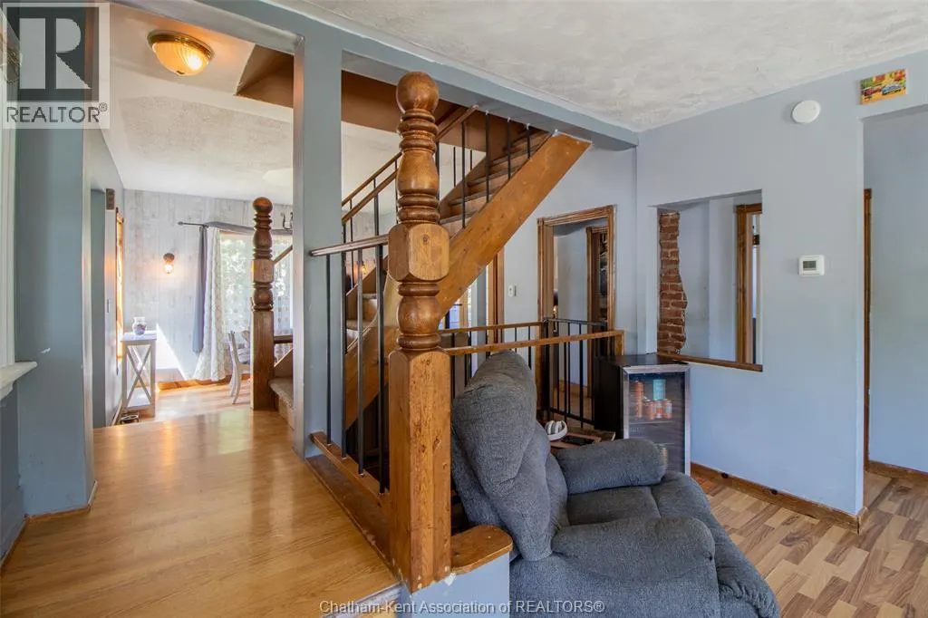 63 Spencer AVENUE