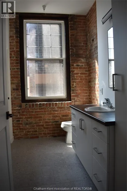 164 King STREET Unit# 201