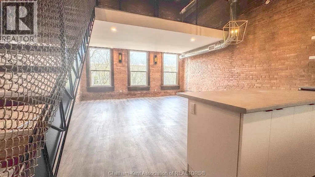 164 King STREET Unit# 301