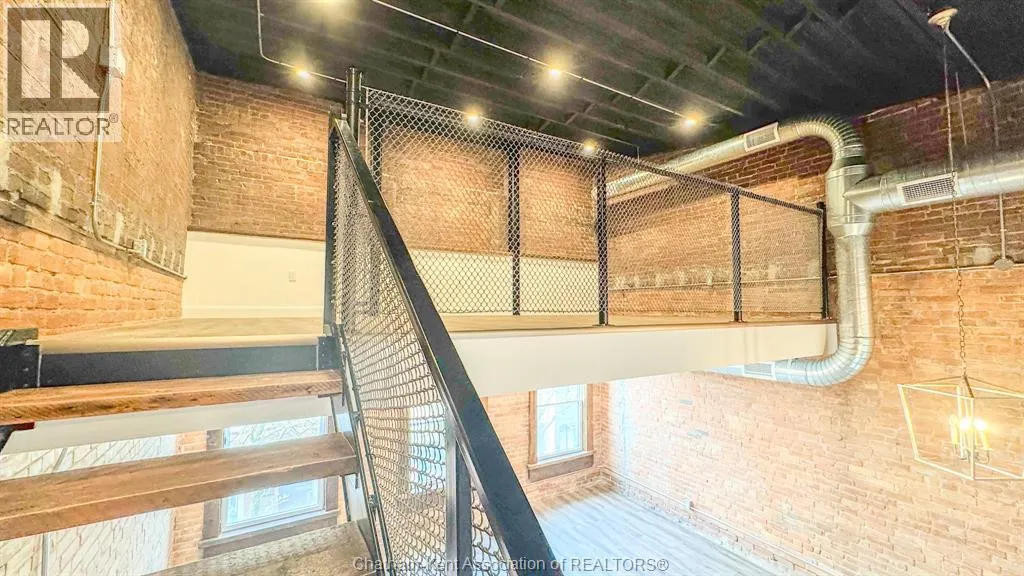 164 King STREET Unit# 301