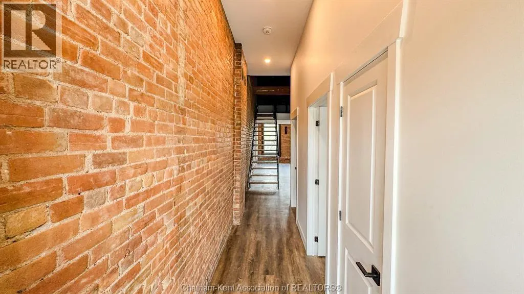 164 King STREET Unit# 301