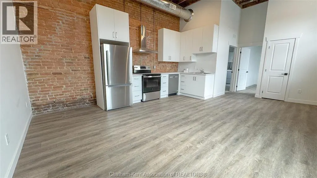 164 King STREET Unit# 202