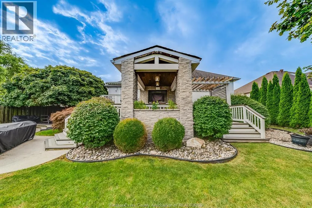 2590 WILDBERRY
