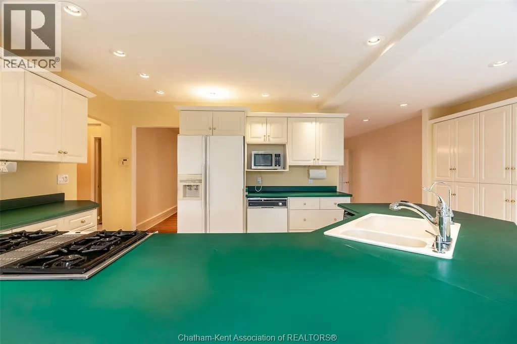 427 King STREET West