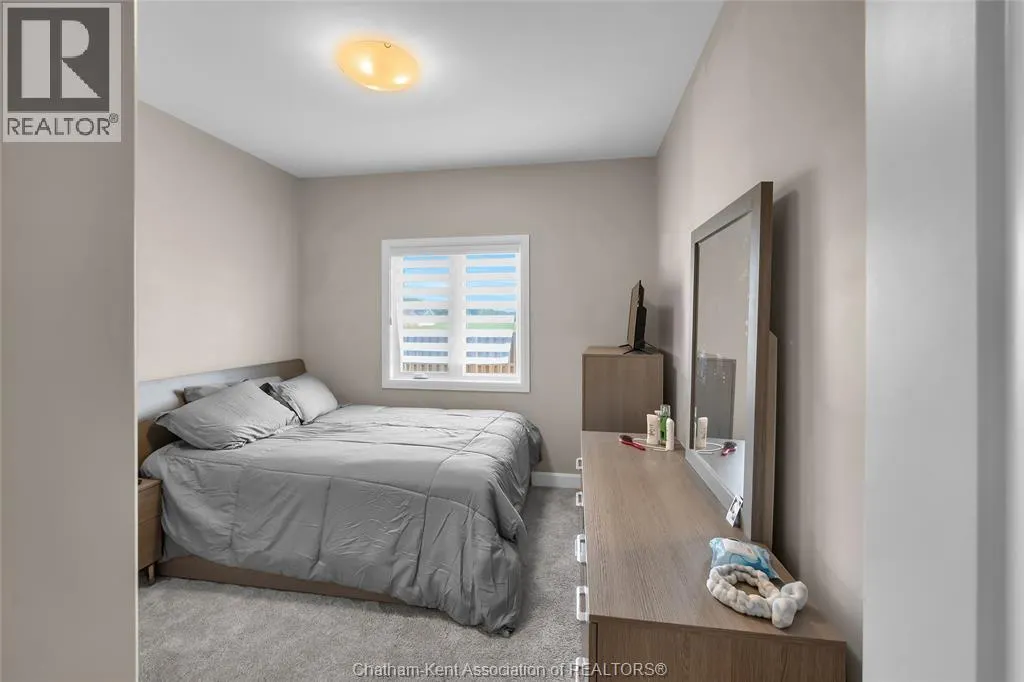 248 Moonstone CRESCENT