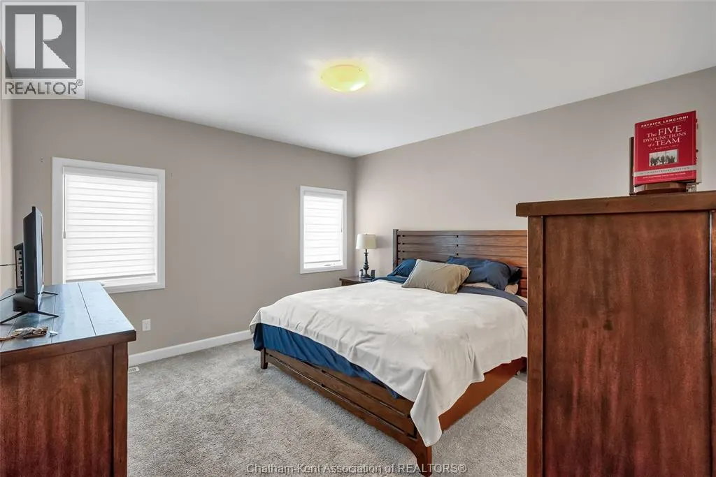 248 Moonstone CRESCENT
