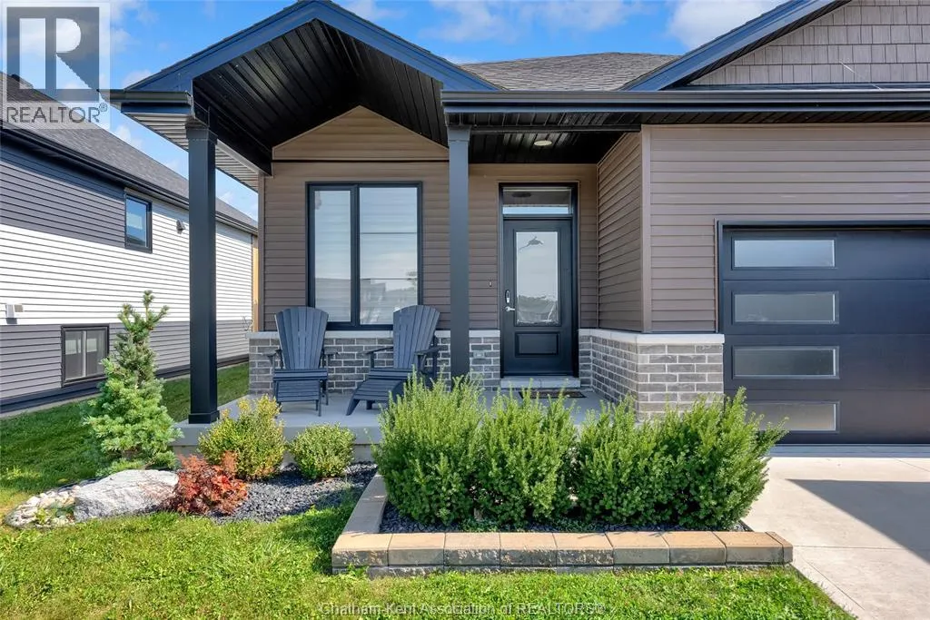 248 Moonstone CRESCENT