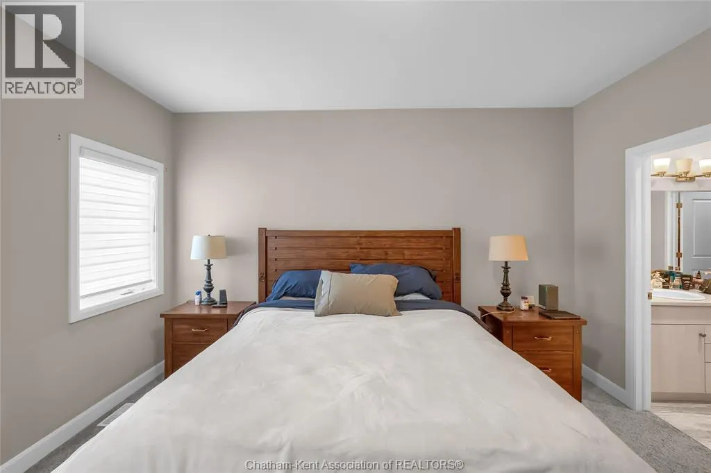 248 Moonstone CRESCENT